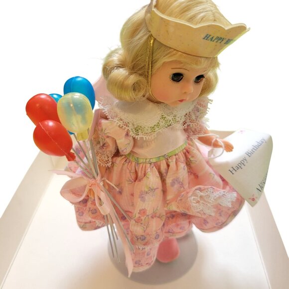 Madame Alexander Happy Birthday Doll 21524 WENDY Blonde Balloons - Picture 6 of 6